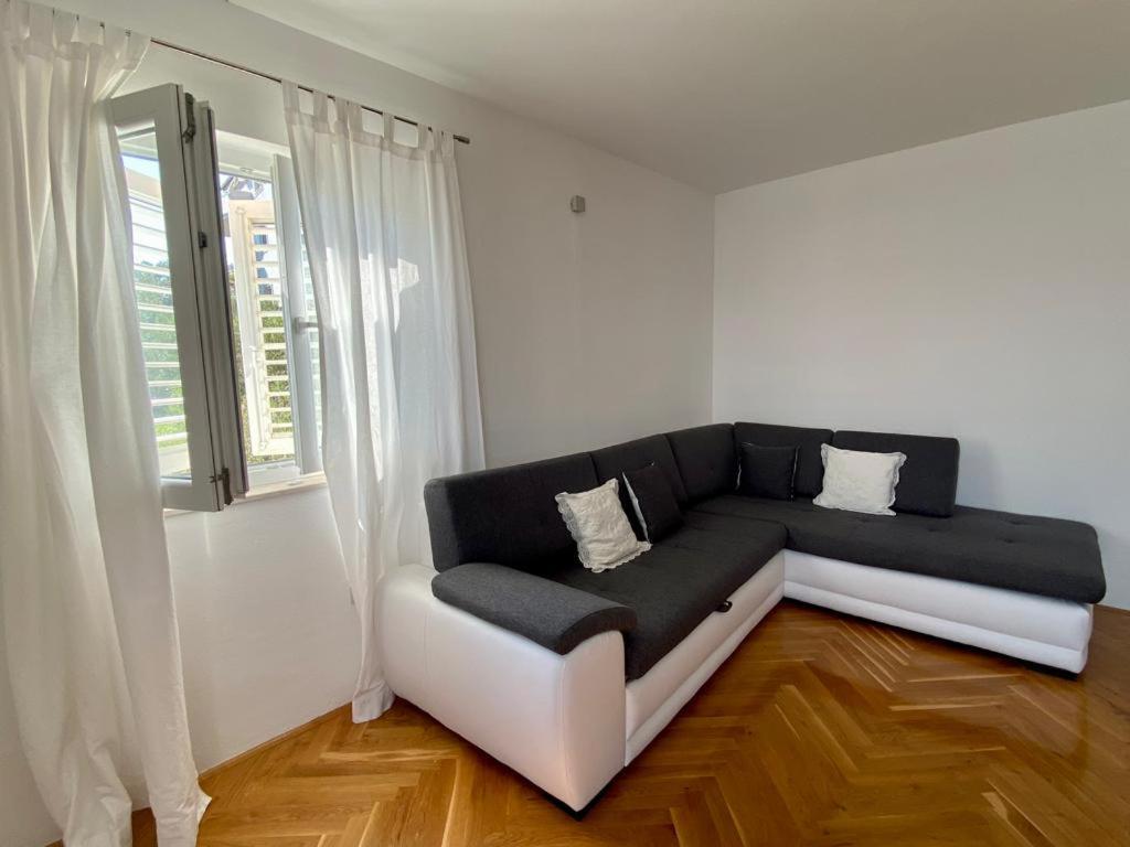 Panorama Apartment Jakov 오미스 외부 사진